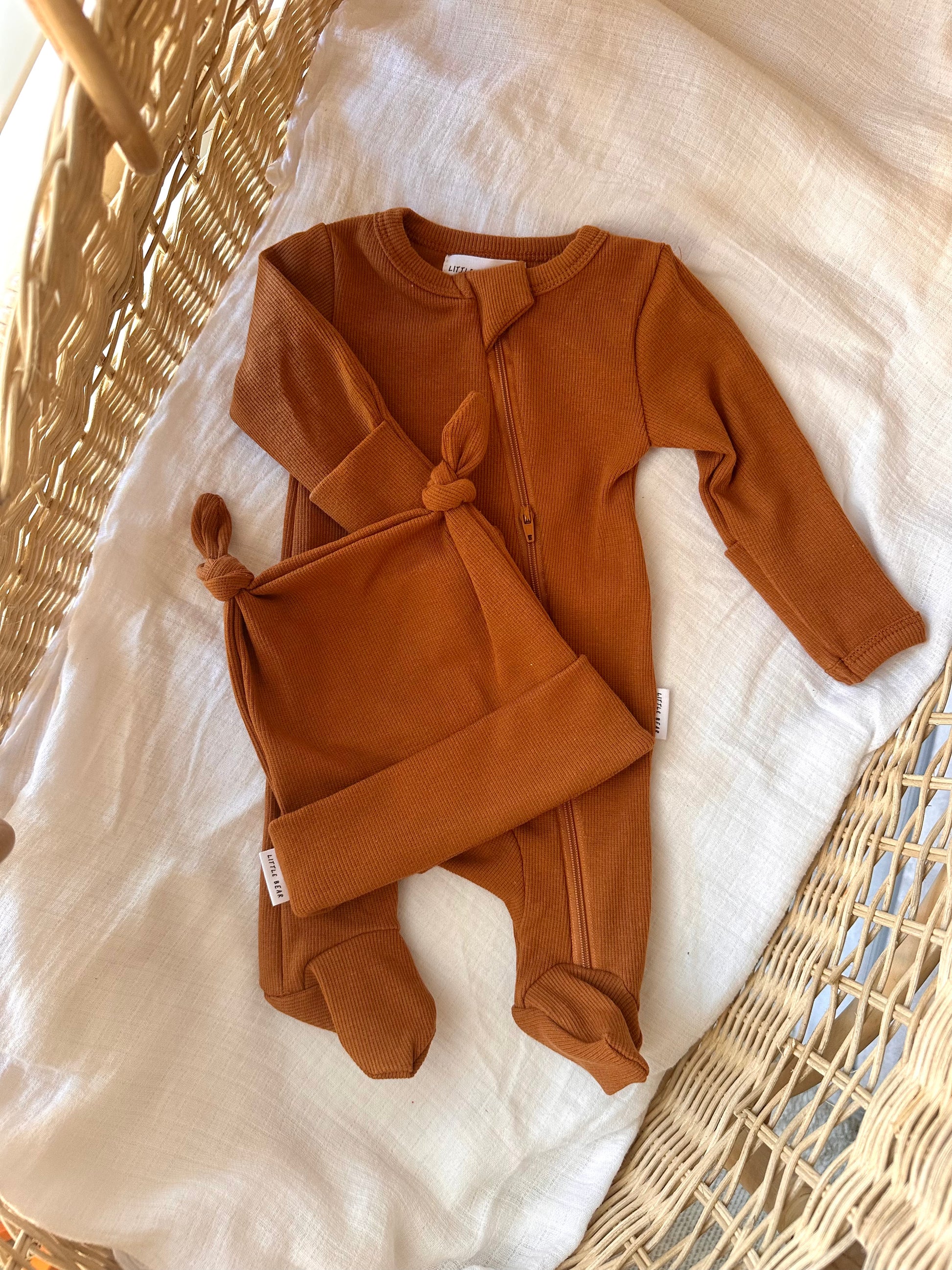 Double Knot Beanie - Chocolate