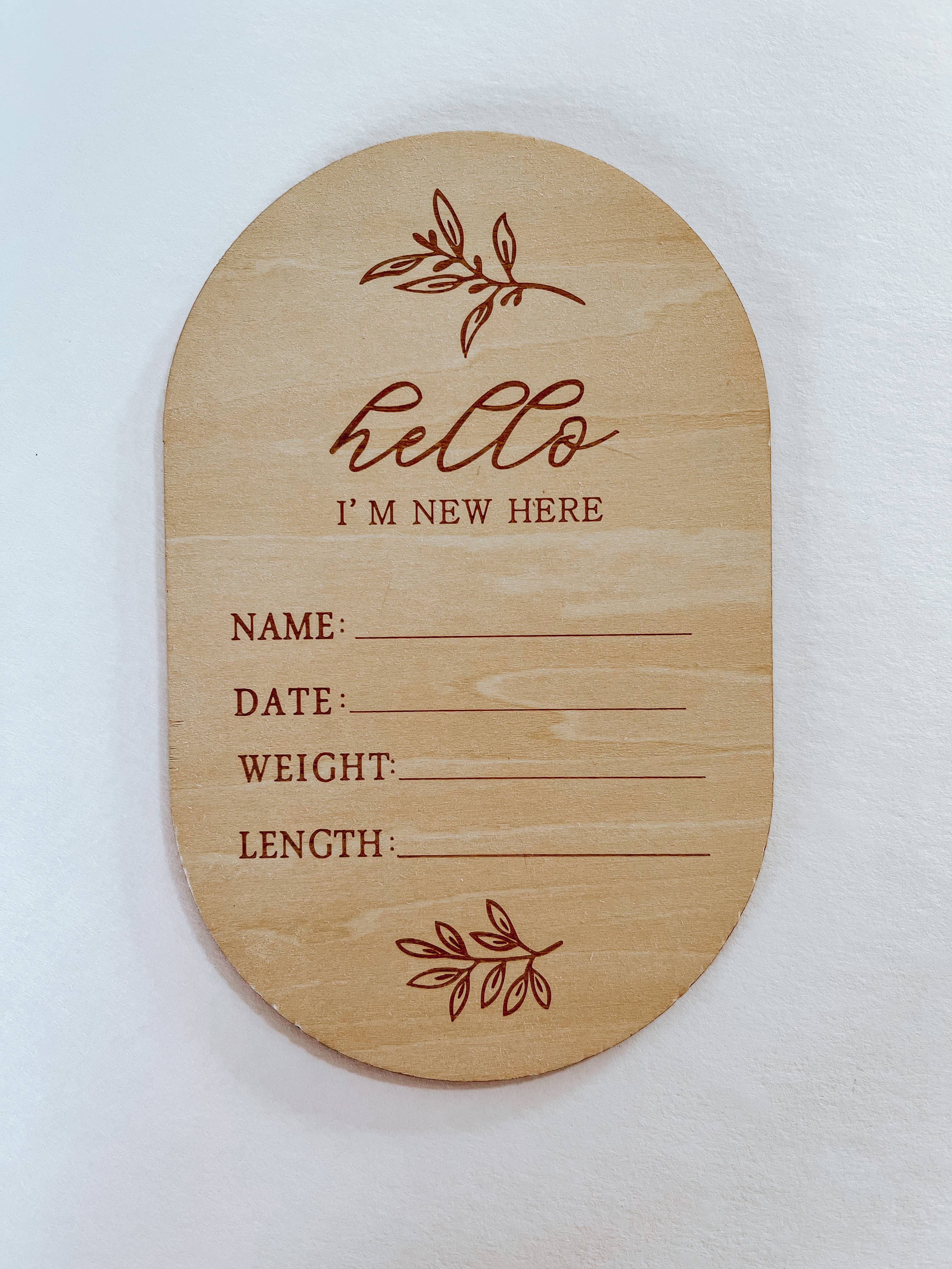 Oval "Hello I'm New Here" Announcement Card