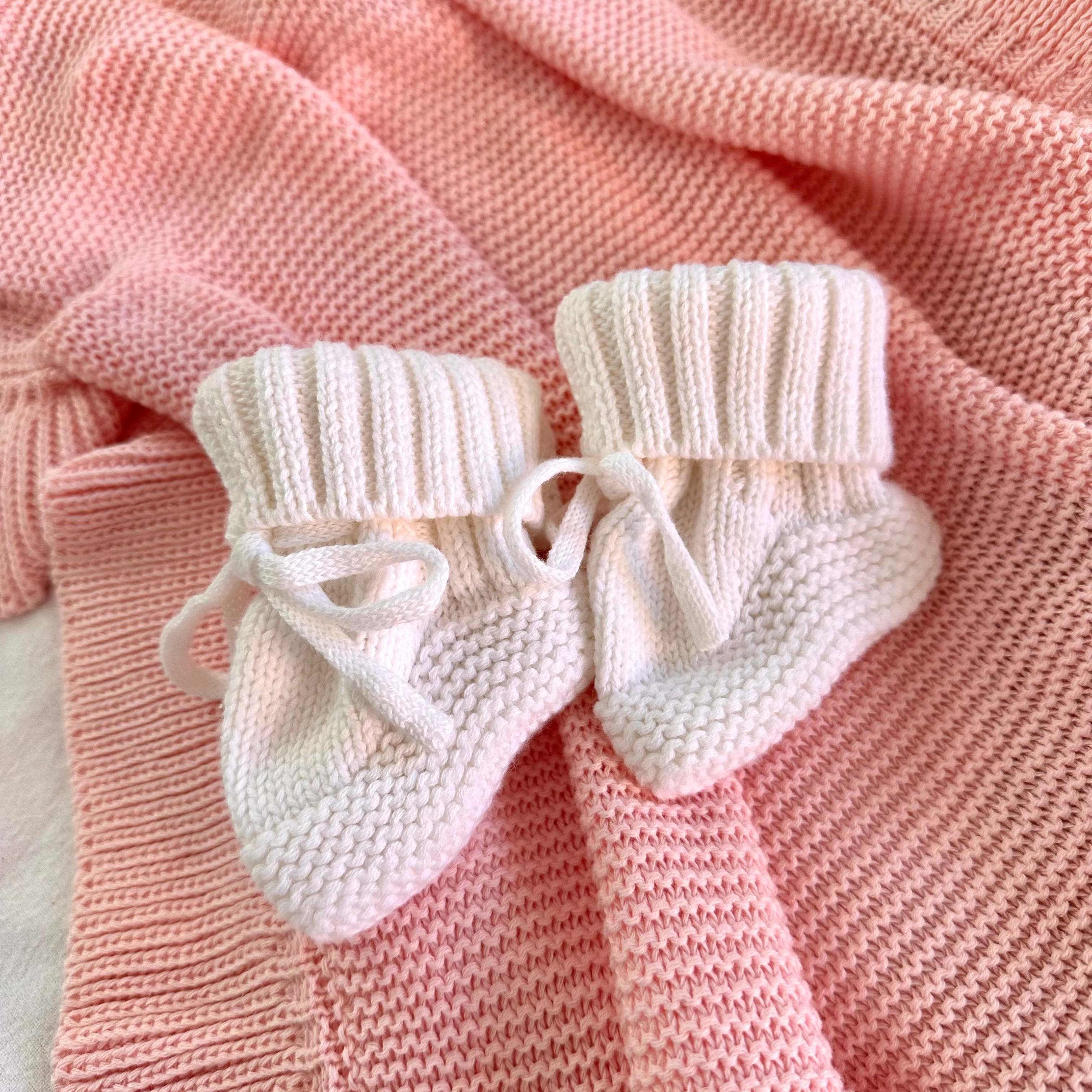 White Snow 100% Cotton Knitted Baby Booties